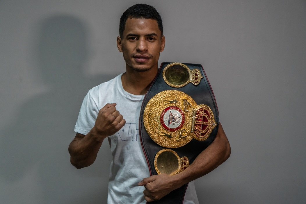 Carlos Canizales withdraws from his title defense